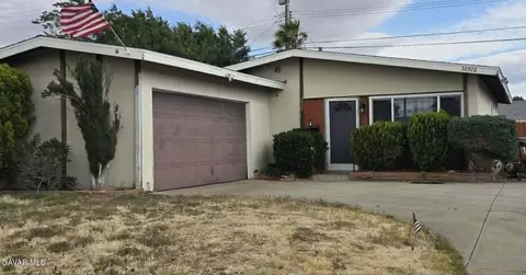 38926 Foxholm Dr, Palmdale, CA 93551