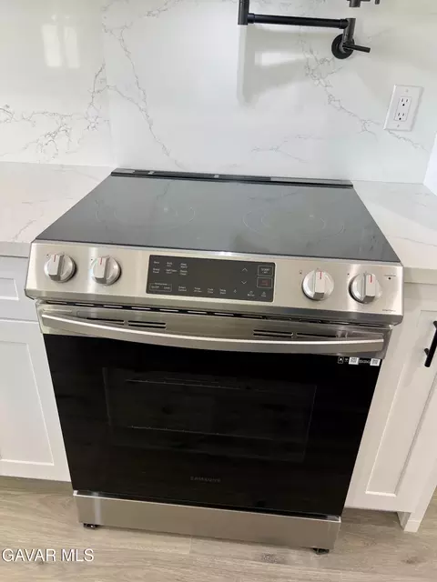 Kitchen - 9737 E Avenue Q-4, Littlerock, CA 93543 photo 10 of 15