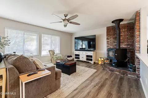 Living - 42901 Willow West Ct, Lancaster, CA 93536 photo 1 of 1