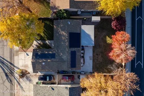 View/Area - 42901 Willow West Ct, Lancaster, CA 93536 photo 2 of 7