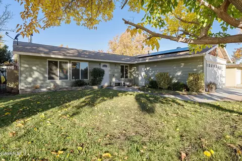 Exterior - 42901 Willow West Ct, Lancaster, CA 93536 photo 2 of 5
