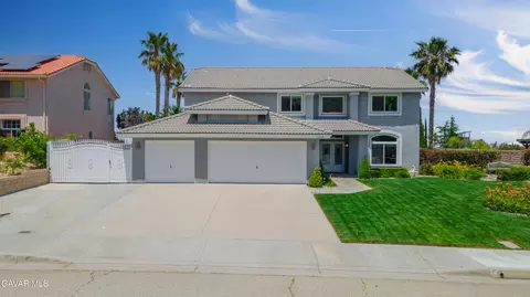 7305 Dana Dr, Palmdale, CA 93551