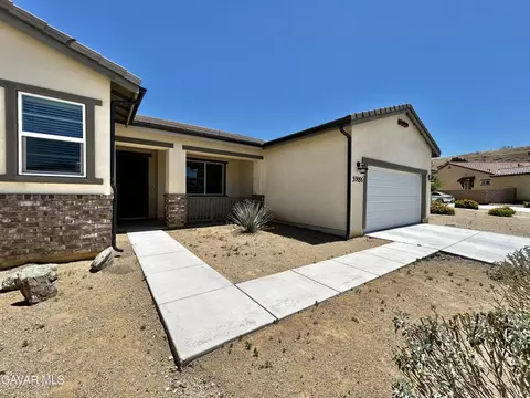 Exterior - 39186 Pinto Ct, Palmdale, CA 93551 photo 4 of 19