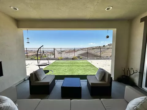 Exterior - 39186 Pinto Ct, Palmdale, CA 93551 photo 6 of 19
