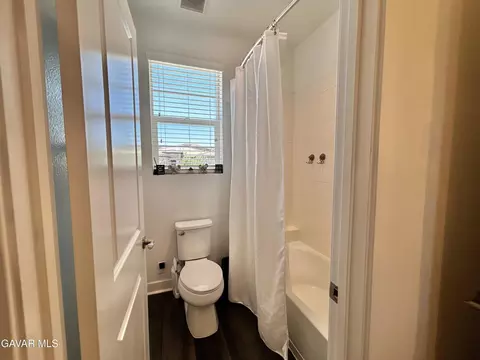 Bath - 39186 Pinto Ct, Palmdale, CA 93551 photo 1 of 5