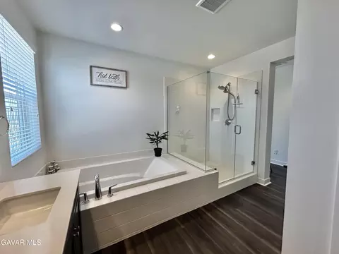 Bath - 39186 Pinto Ct, Palmdale, CA 93551 photo 5 of 5