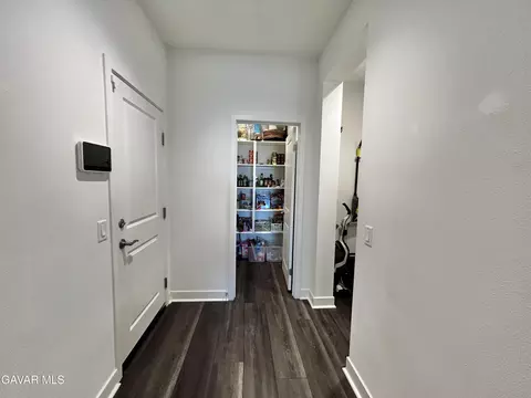 Entry Way - 39186 Pinto Ct, Palmdale, CA 93551 photo 7 of 8
