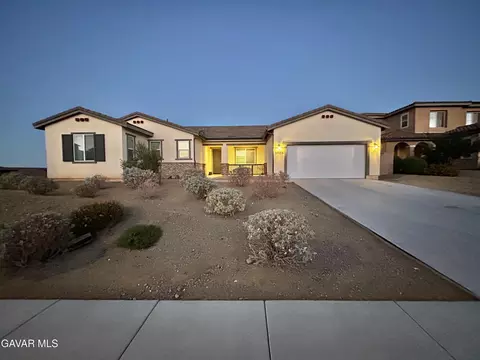 Exterior - 39186 Pinto Ct, Palmdale, CA 93551 photo 17 of 19