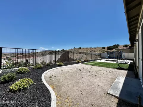 Exterior - 39186 Pinto Ct, Palmdale, CA 93551 photo 11 of 19
