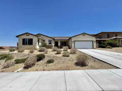 Exterior - 39186 Pinto Ct, Palmdale, CA 93551 photo 2 of 19