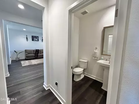 Entry Way - 39186 Pinto Ct, Palmdale, CA 93551 photo 3 of 8