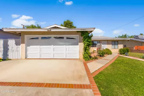 Exterior - 37627 3rd St, Palmdale, CA 93550 photo 3 of 6