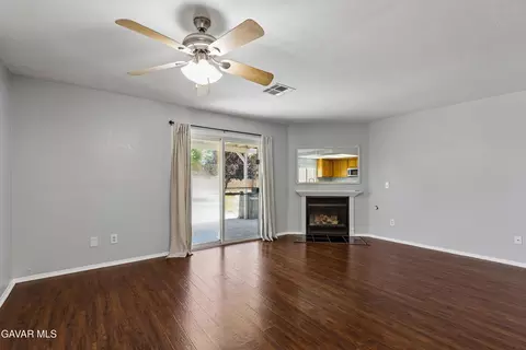 Living - 43637 6th St, Lancaster, CA 93535 photo 6 of 8