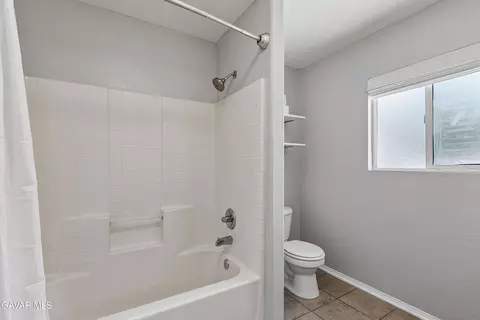 Bath - 43637 6th St, Lancaster, CA 93535 photo 2 of 3