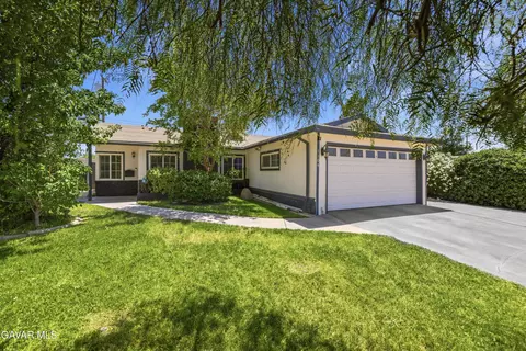 1104 W Avenue J-10, Lancaster, CA 93534