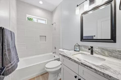 Bath - 20112 Clubview Dr, Tehachapi, CA 93561 photo 5 of 5
