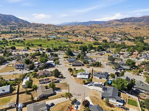 View/Area - 20112 Clubview Dr, Tehachapi, CA 93561 photo 2 of 4