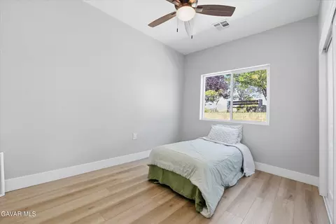Bedroom - 20112 Clubview Dr, Tehachapi, CA 93561 photo 4 of 7