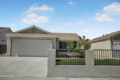 2810 Juniper Dr, Palmdale, CA 93550