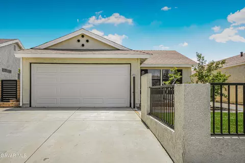 2810 Juniper Dr, Palmdale, CA 93550