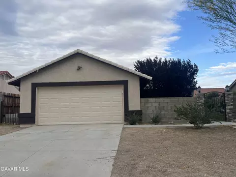 3648 Scherer Dr, Rosamond, CA 93560