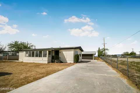2489 W 55th St, Rosamond, CA 93560