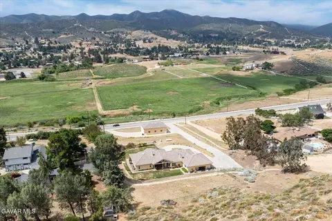 9115 Elizabeth Lake Rd, Leona Valley, CA 93551
