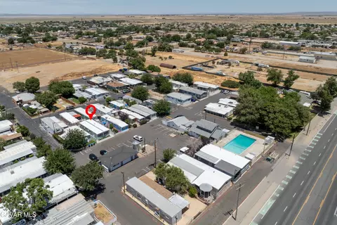 View/Area - 3157 E Avenue I #E2, Lancaster, CA 93535 photo 5 of 7