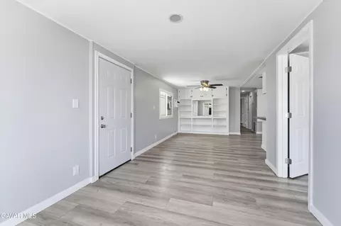 Living - 3157 E Avenue I #E2, Lancaster, CA 93535 photo 3 of 5