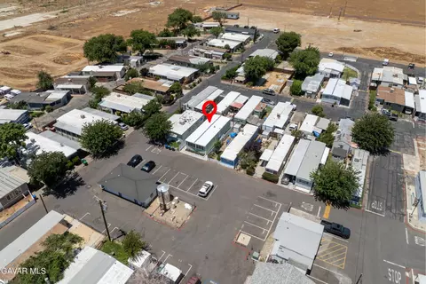 View/Area - 3157 E Avenue I #E2, Lancaster, CA 93535 photo 4 of 7