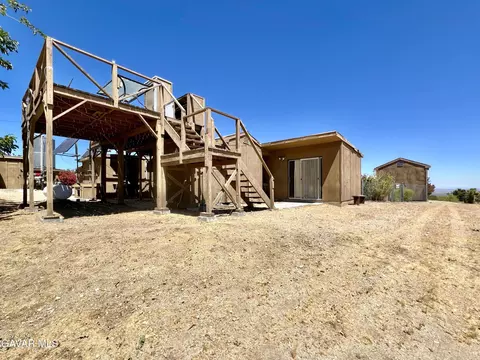 31210 Libra Dr, Llano, CA 93544