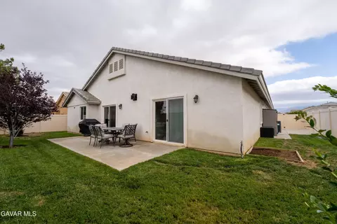 Exterior - 5829 Vahan Ct, Lancaster, CA 93536 photo 3 of 3