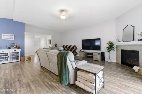 Other - 5829 Vahan Ct, Lancaster, CA 93536 photo 2 of 9