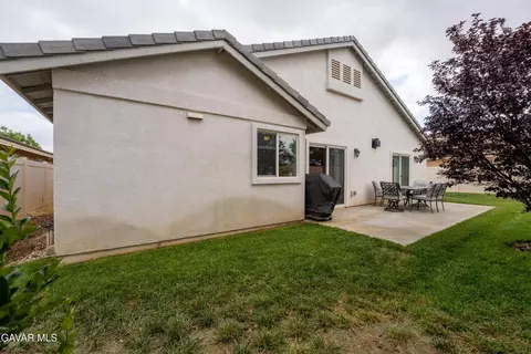 Exterior - 5829 Vahan Ct, Lancaster, CA 93536 photo 2 of 3