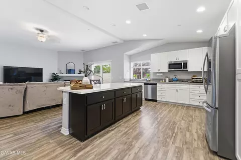 Kitchen - 5829 Vahan Ct, Lancaster, CA 93536 photo 1 of 2