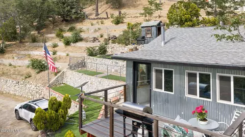 17601 Lone Pne, Lake Hughes, CA 93532