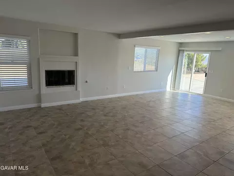 Living - 5311 Windcrest Ct, Palmdale, CA 93551 photo 3 of 8