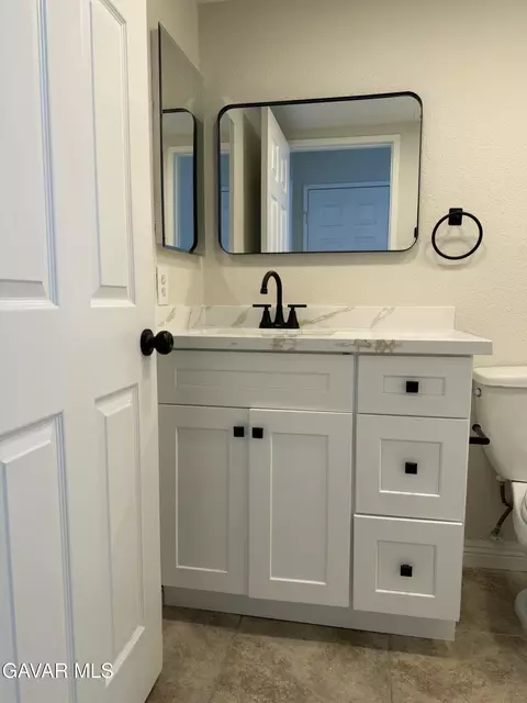 Bath - 5311 Windcrest Ct, Palmdale, CA 93551 photo 1 of 8