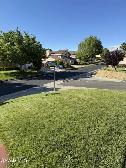 Exterior - 5311 Windcrest Ct, Palmdale, CA 93551 photo 10 of 28