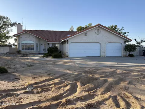 17157 Hacienda Blvd, California City, CA 93505