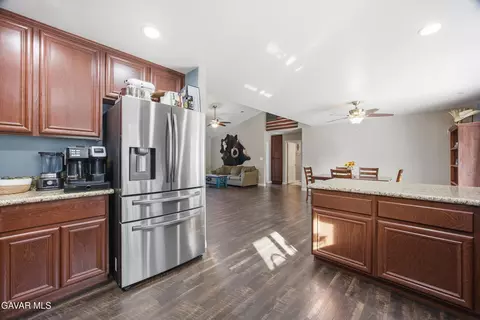Entry Way - 17820 Bold Venture Dr, Tehachapi, CA 93561 photo 1 of 2