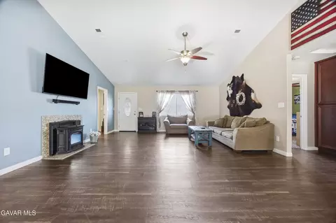 Other - 17820 Bold Venture Dr, Tehachapi, CA 93561 photo 9 of 18