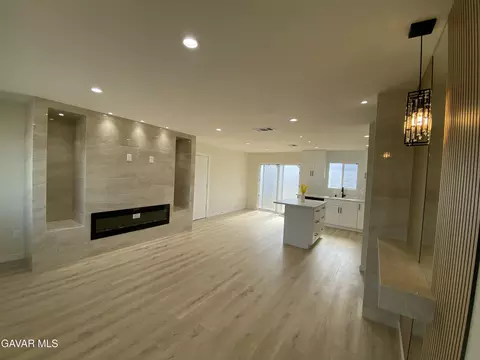 Living - 40356 Ronar St, Palmdale, CA 93591 photo 1 of 3