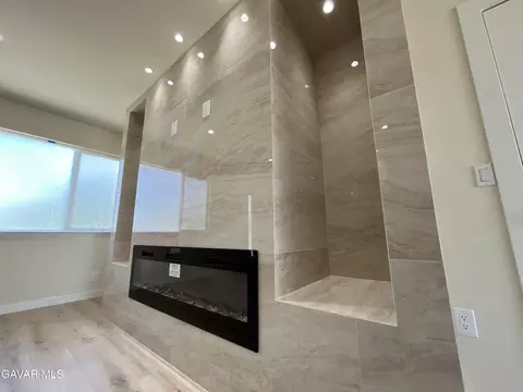 Living - 40356 Ronar St, Palmdale, CA 93591 photo 2 of 3