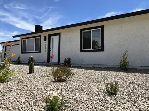 Exterior - 40356 Ronar St, Palmdale, CA 93591 photo 1 of 7