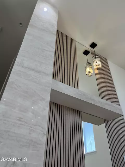 Entry Way - 40356 Ronar St, Palmdale, CA 93591 photo 4 of 5