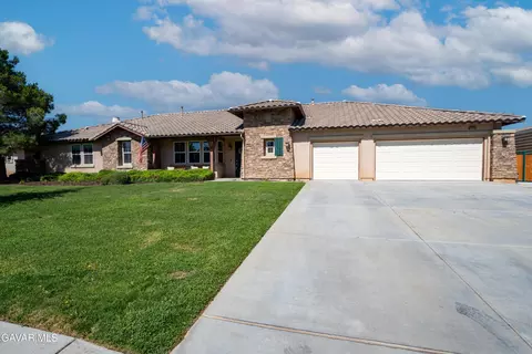 41641 Doverwood Ct, Lancaster, CA 93536