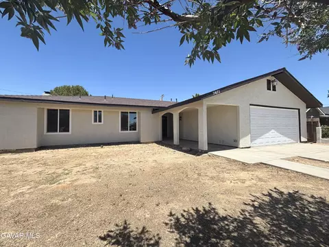 7871 Eucalyptus Ave, California City, CA 93505
