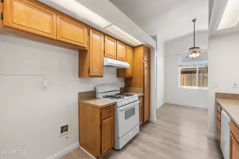 Kitchen - 2343 E Kildare St, Lancaster, CA 93535 photo 6 of 6