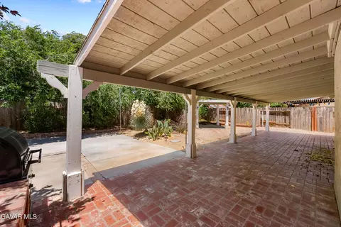 Exterior - 2343 E Kildare St, Lancaster, CA 93535 photo 7 of 10